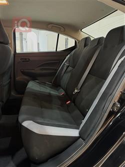 نيسان فيرسا